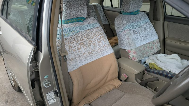 トヨタ　カローラ